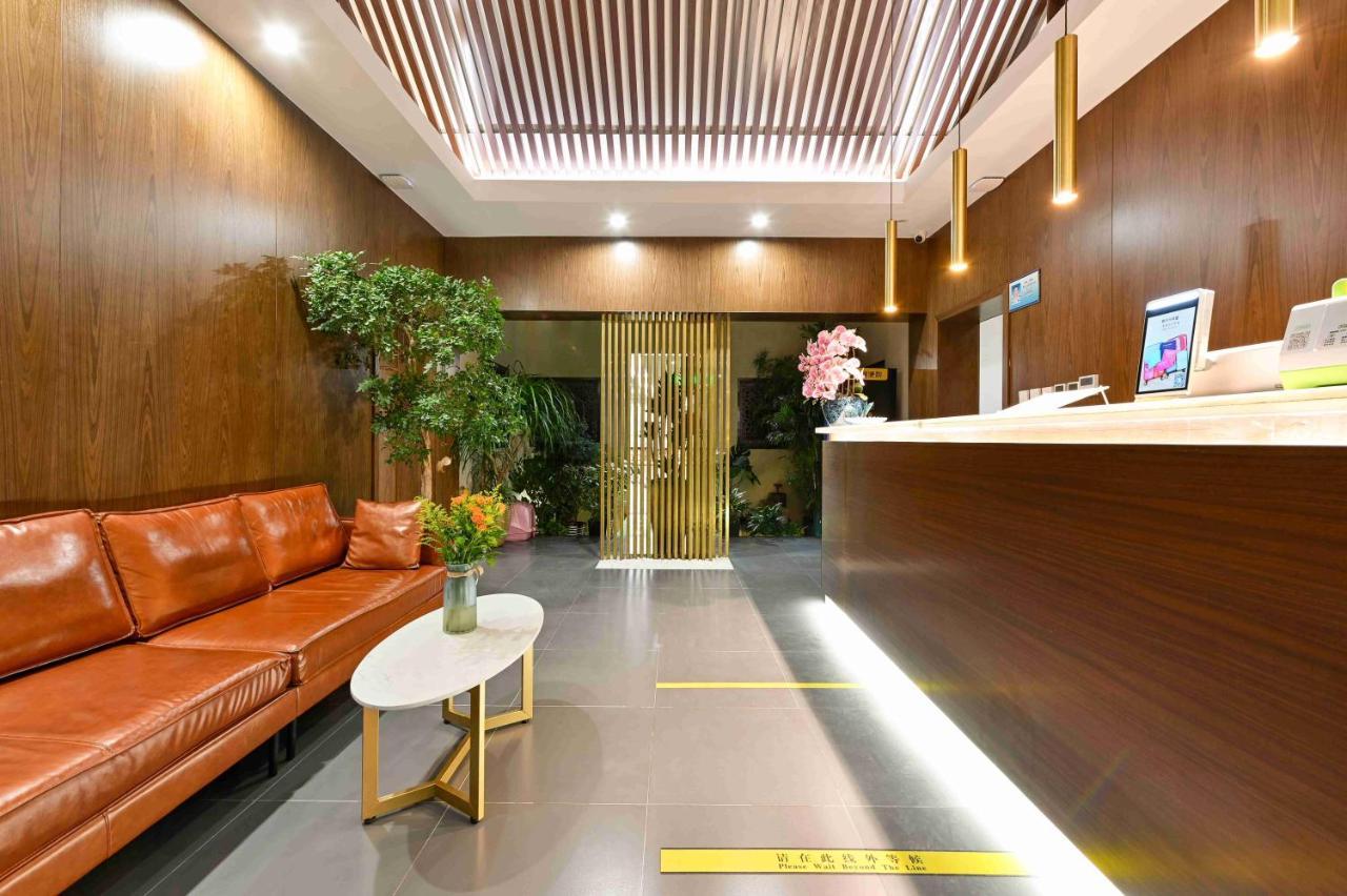 Xingshe Alley Courtyard Hotel Beijing Wangfujing Forbidden City Branch - Breakfast Included & English Speaking Reception & Free Wifi And Laundry Room & Hutong Culture & Cat-Keeping & Flower-Growing Terrace & One Day Tour Service & Free Coffee エクステリア 写真
